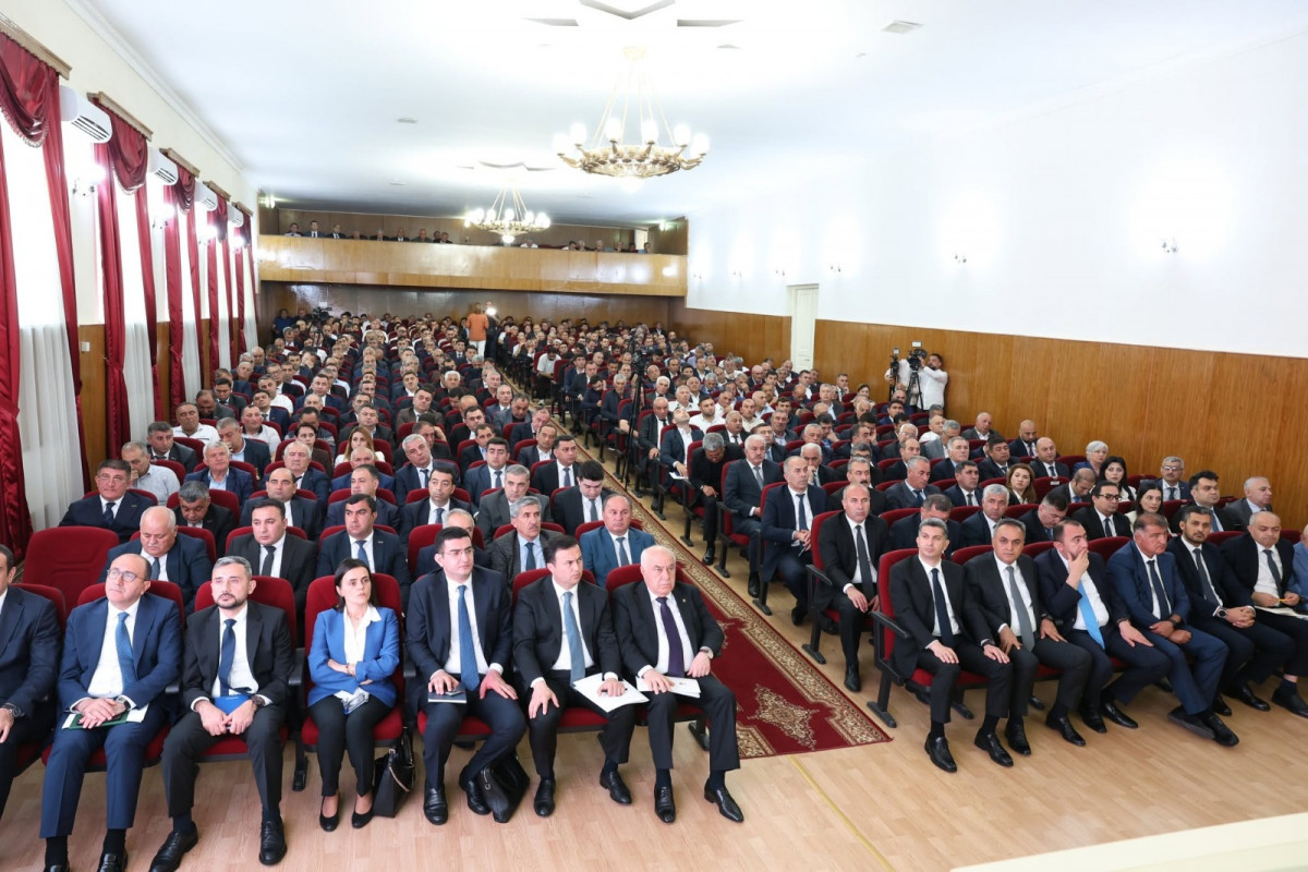 Kənd təsərrüfatı, balıqçılıq və akvakultura məhsullarının istehsalı və emalı sahələrinin inkişafına dair yeni Dövlət Proqramının müzakirəsi məqsədilə regional müşavirələr keçirilir