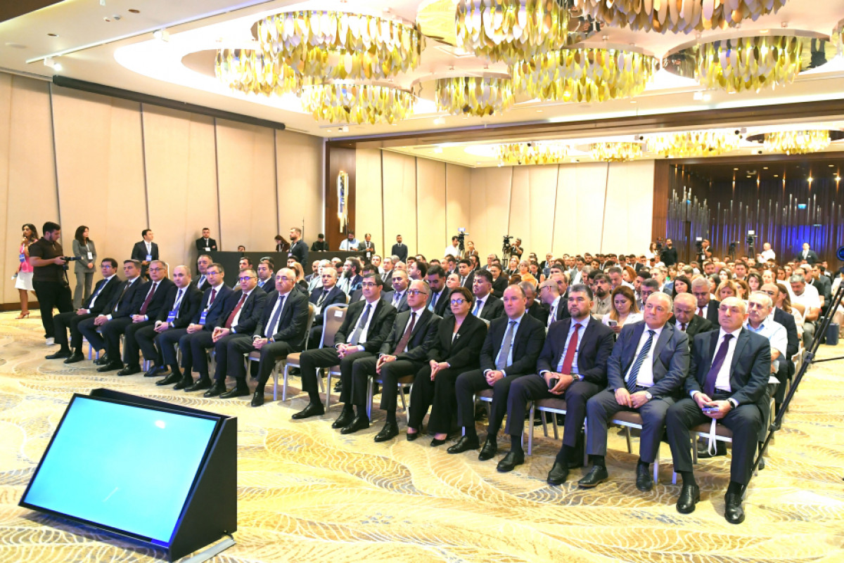 Vüsal Qasımlı “Bir Pəncərə” Rəqəmsal Logistika Platformasının təqdimat mərasimində çıxış edib