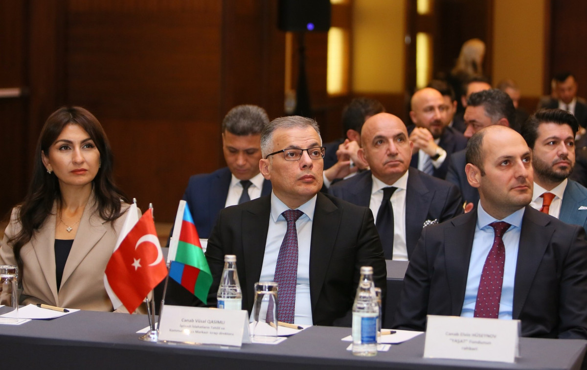 Vüsal Qasımlı TÜİB-in 6-cı ümumi yığıncağında çıxış edib