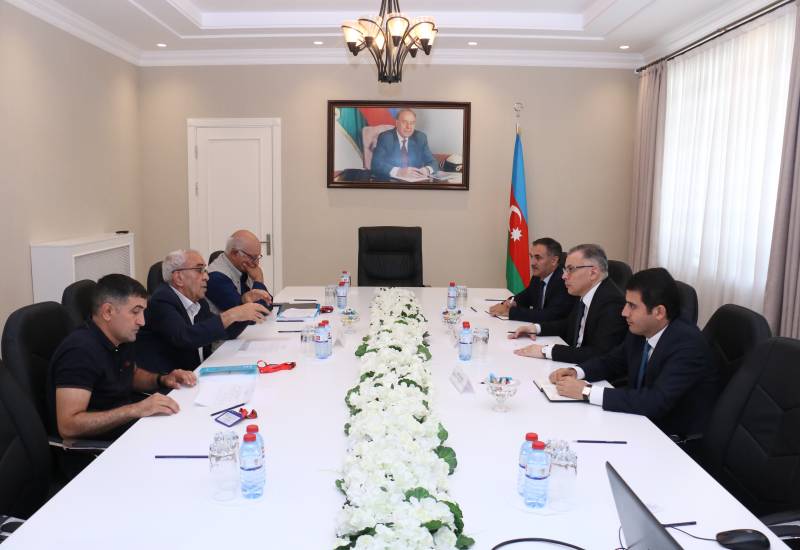 İİTKM-də qeyri-səlis modelləşdirmə və süni intellekt müzakirə olunub