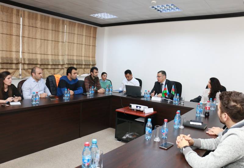 A meeting with a group of representatives of electronic trading was held at the Center for Analysis…