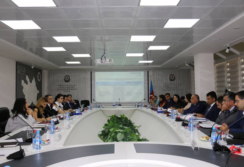 “Elektron məhkəmə” islahatlarına dair müzakirə aparılıb