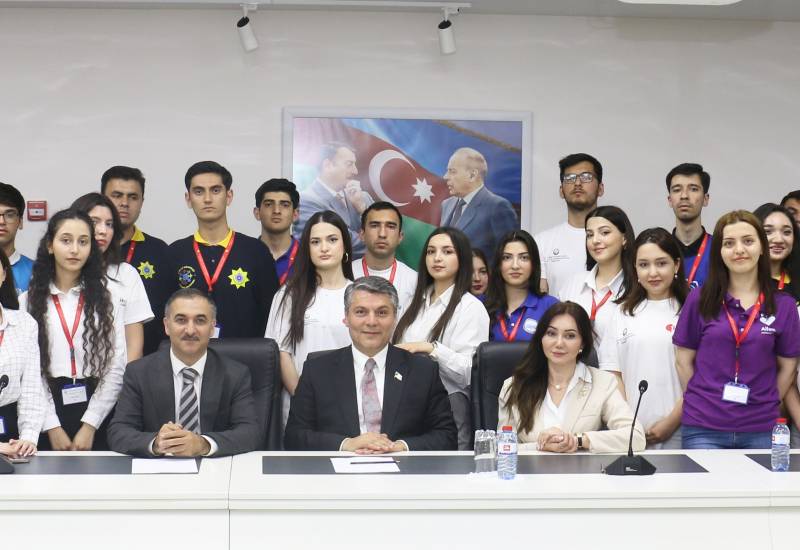 İİTKM-də  Milli Məclisin deputatı Məzahir Əfəndiyevlə könüllülərin görüşü olub
