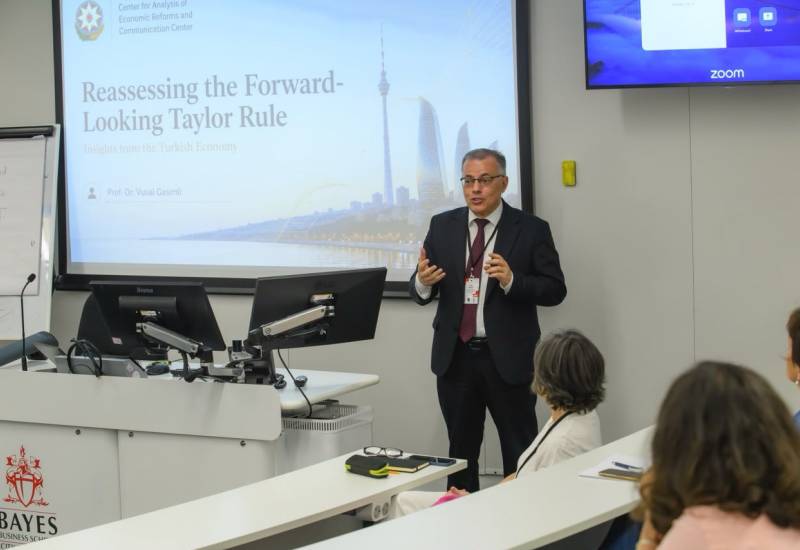 Vusal Gasimli chaired a session at an international event held at the University of London