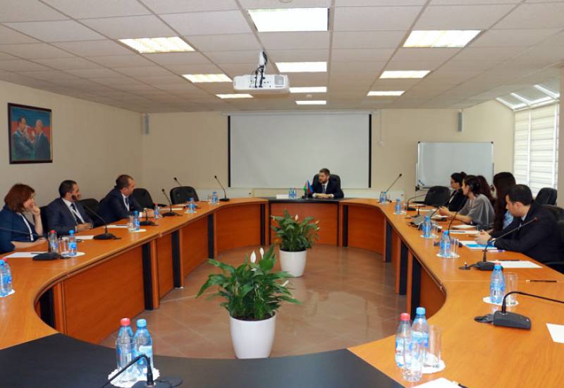 Cortaun Universitetinin professoru İİTKM-də mühazirə oxuyub