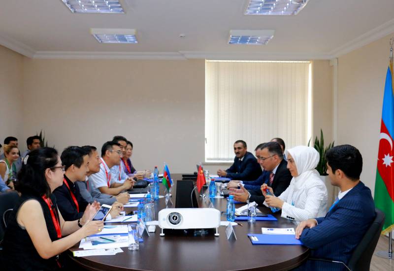 Çin və Azərbaycan iqtisadi modelləri müzakirə olunub