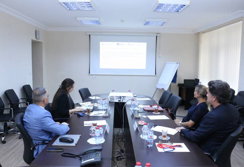 İİTKM nümayəndələri Qətərin investisiya şirkəti ilə əməkdaşlıq imkanlarını 
müzakirə edib