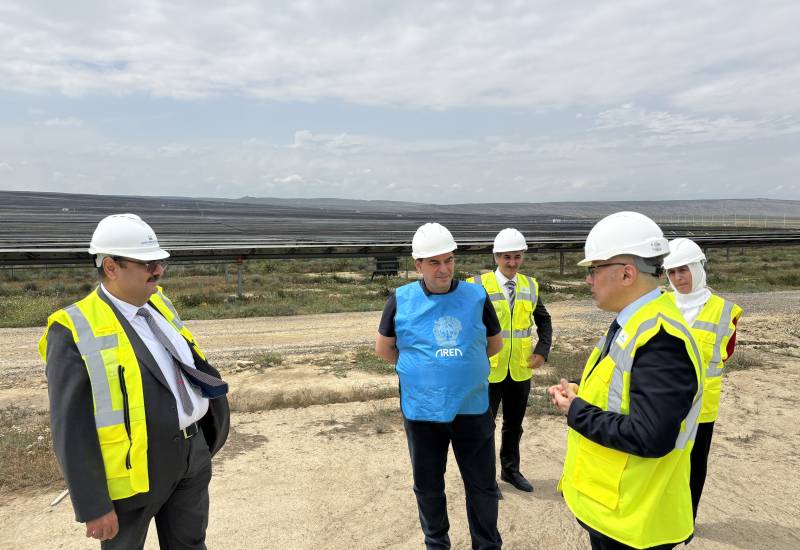 İİTKM əməkdaşları Qaradağ Günəş Elektrik Stansiyasına səfər ediblər