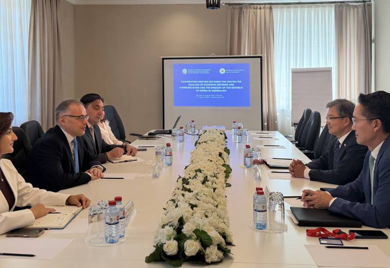 Vusal Gasimli Discusses the Prospects of the Middle Corridor with the Ambassador of the Republic of…