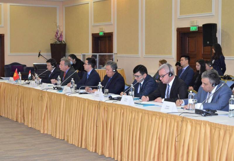 The manager of CAERC made a presentation on the economic cooperation of the Turkish states in Astana