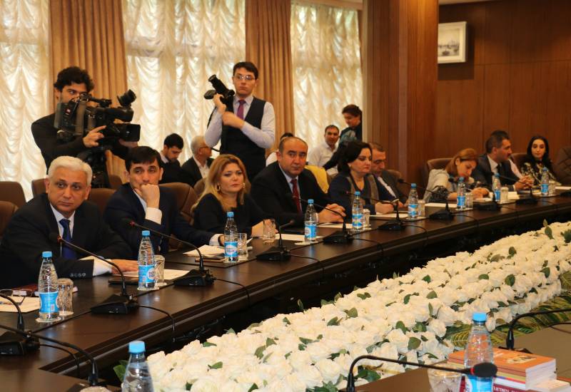 “Azərbaycanda iqtisadi islahatlar: vətəndaş cəmiyyətinin rolu” mövzusunda müzakirə keçirilib