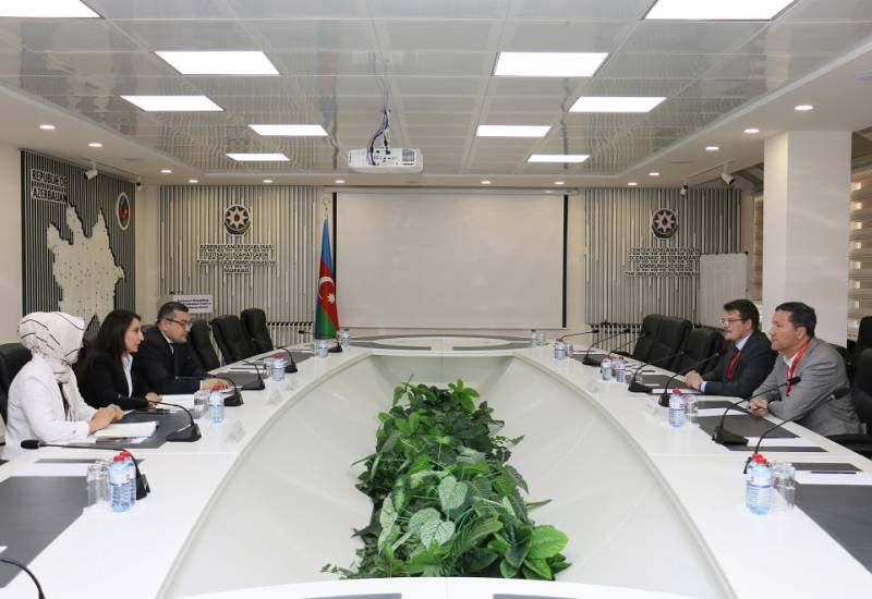 A meeting was held with the representatives of the International Monetary Fund  at CAERC